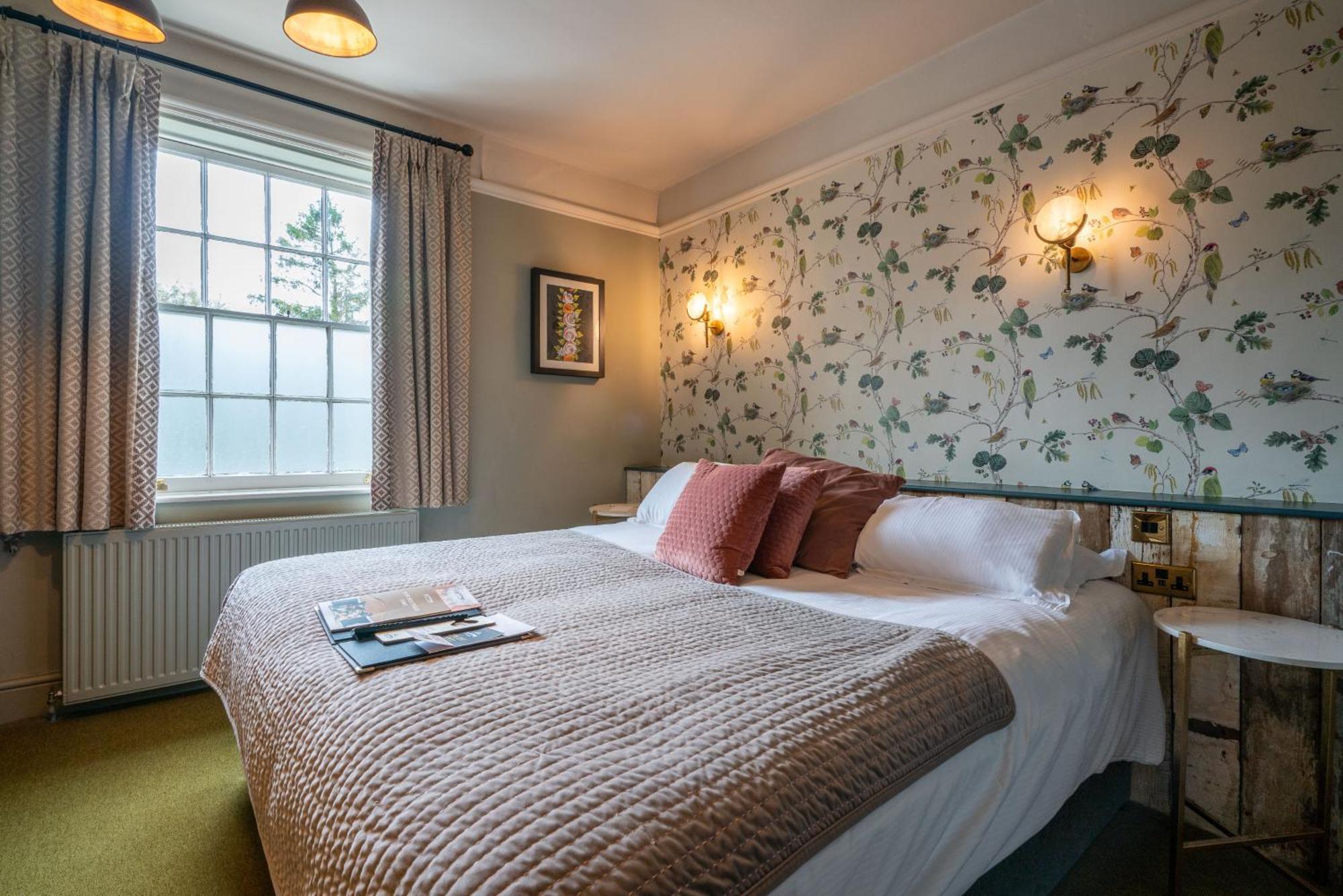 The Dundas Arms Kintbury Eksteriør bilde