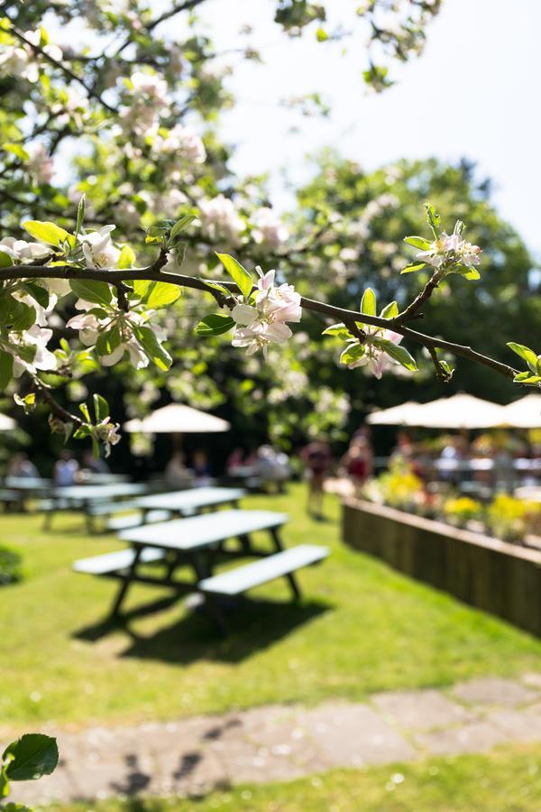 The Dundas Arms Kintbury Eksteriør bilde